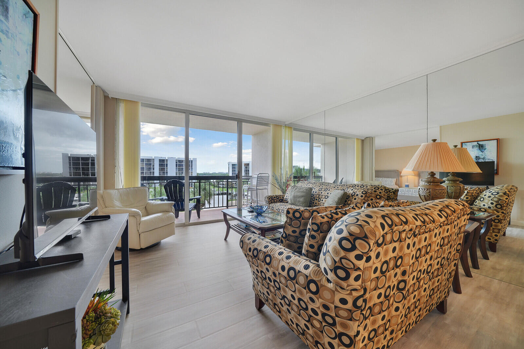 2707 N Ocean Boulevard - Photo 2