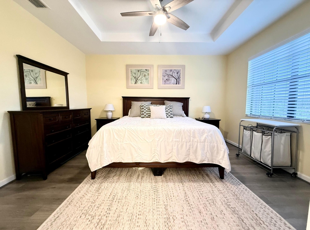 10361 Wellington Parc Drive - Photo 11