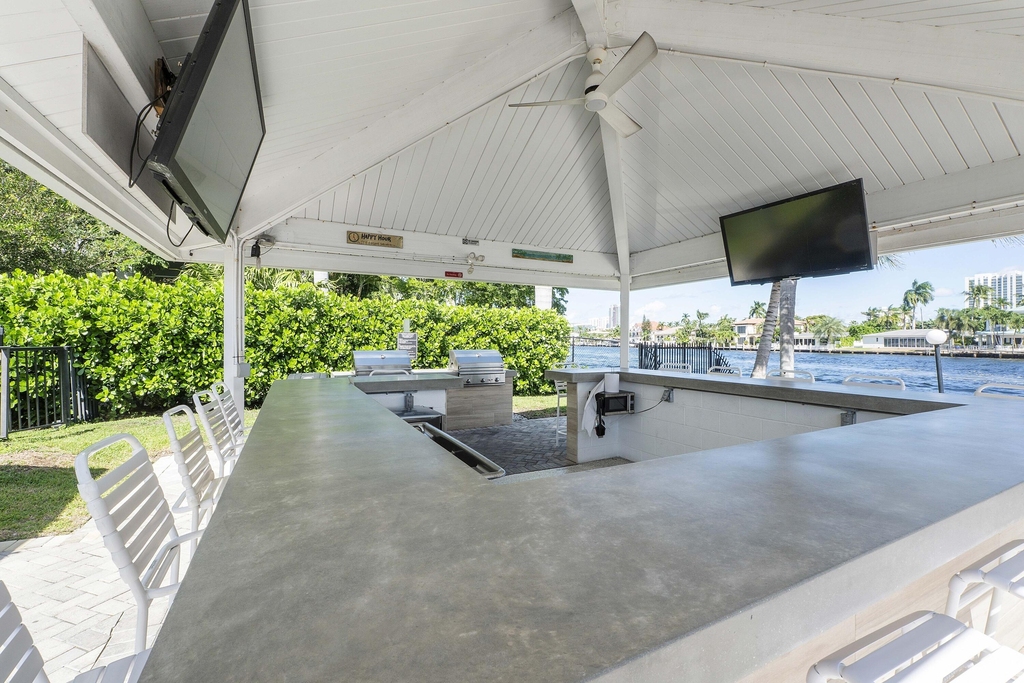 6421 Bay Club Drive - Photo 27