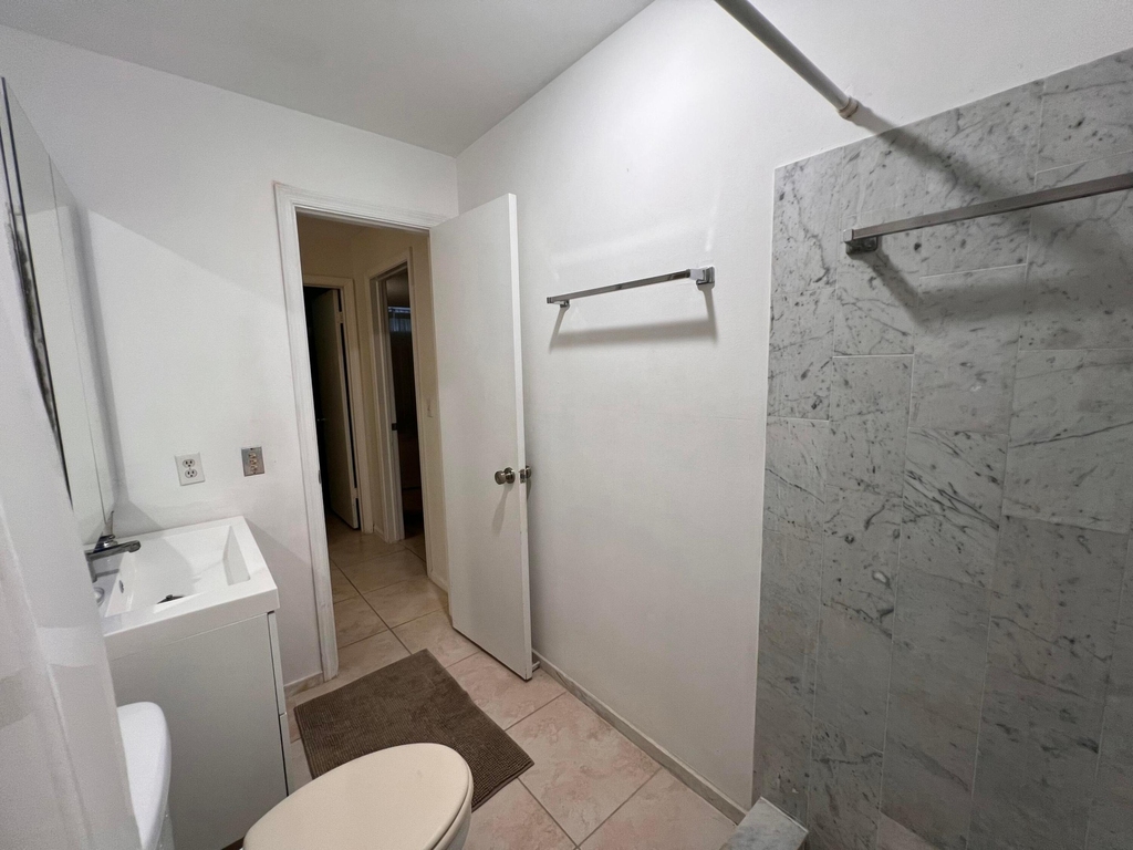 6421 Bay Club Drive - Photo 14