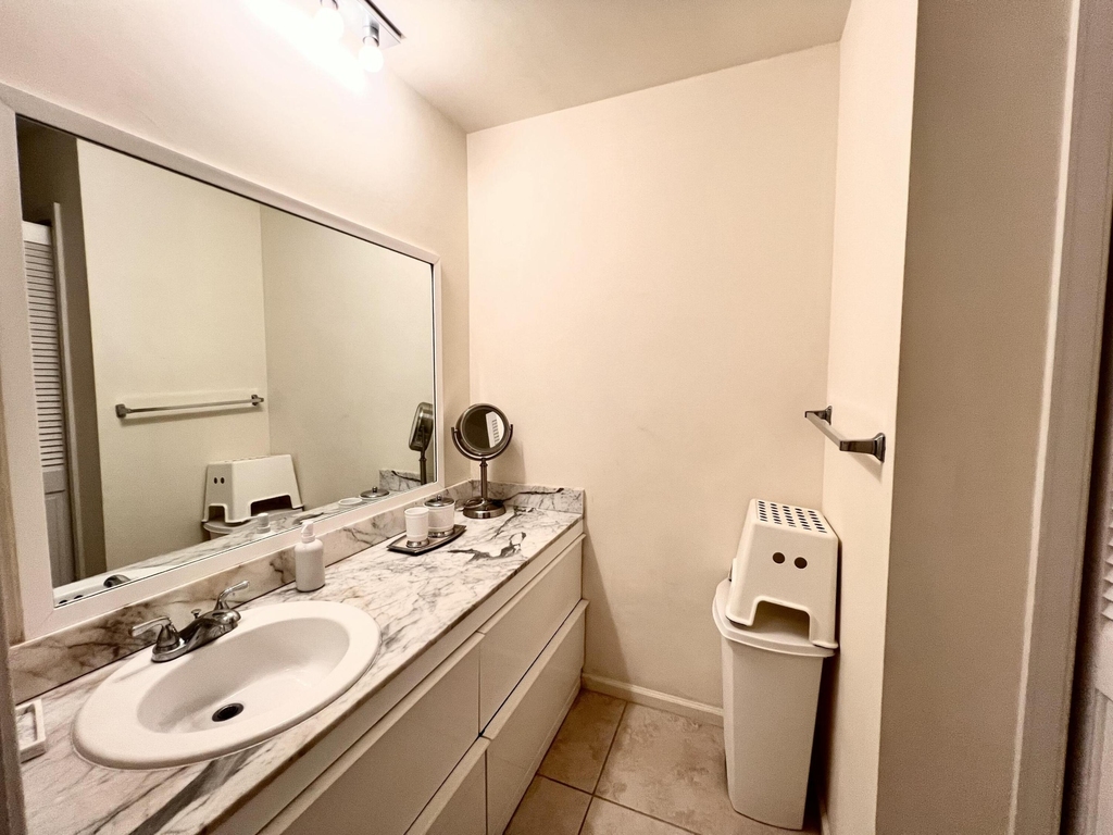 6421 Bay Club Drive - Photo 23