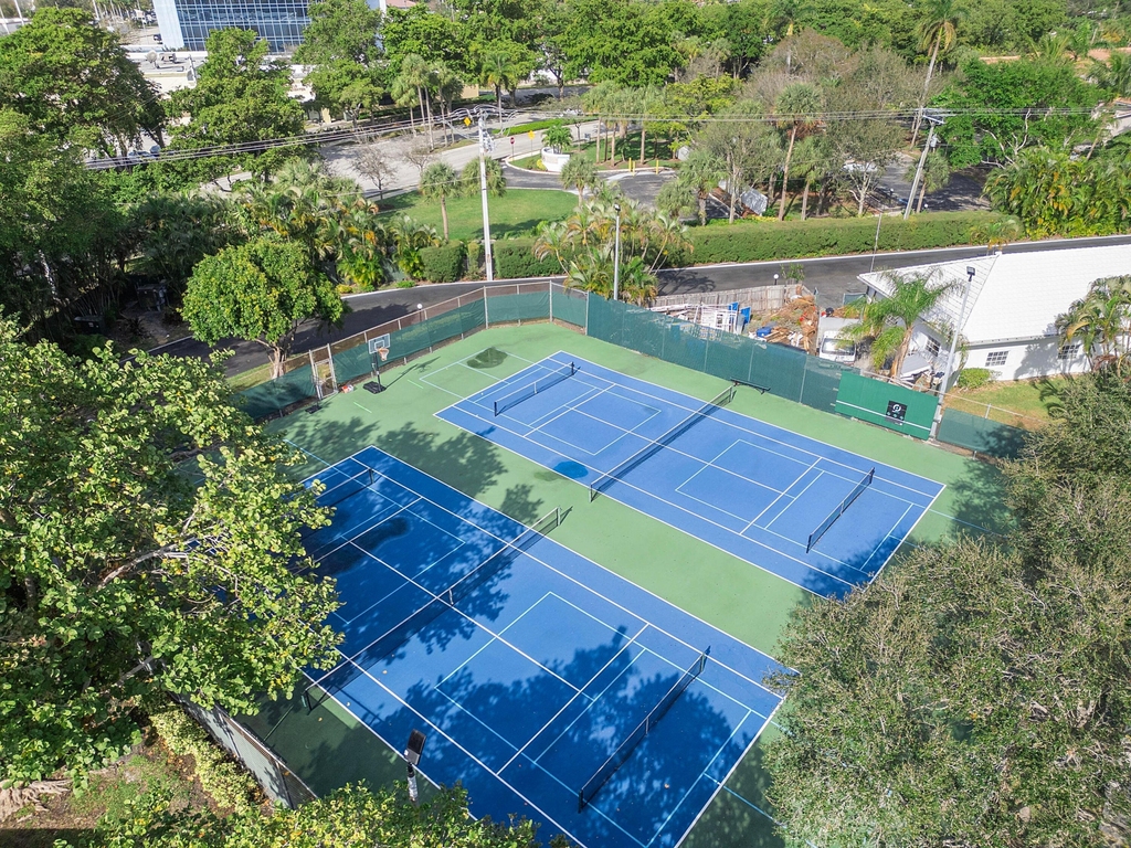 6421 Bay Club Drive - Photo 34