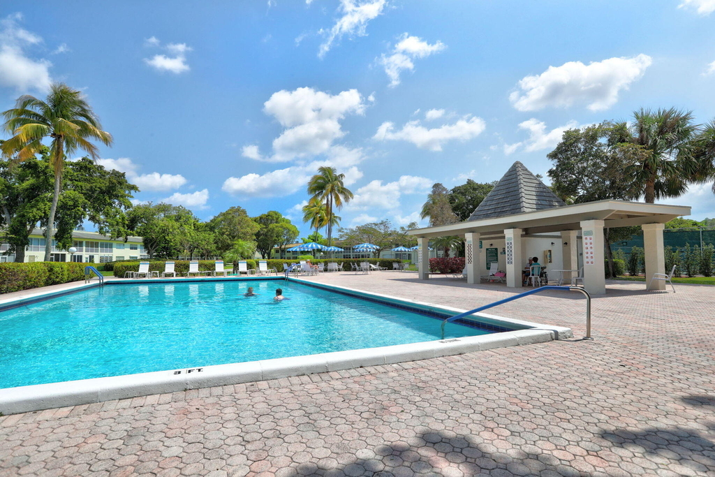 2202 Lucaya Bend - Photo 40
