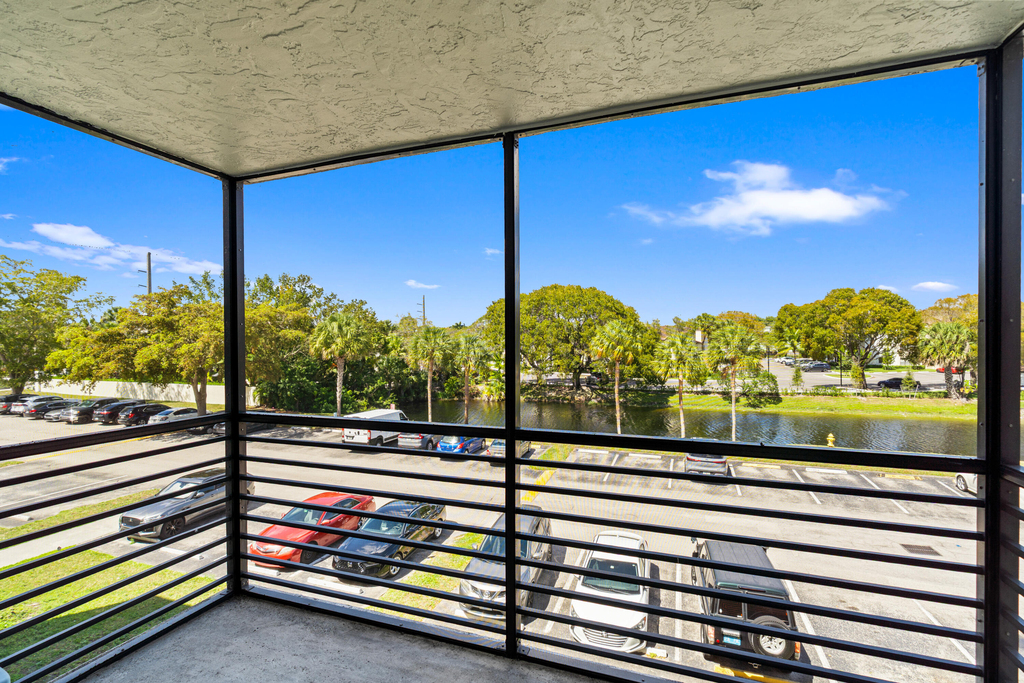 3700 N Pine Island Road - Photo 9