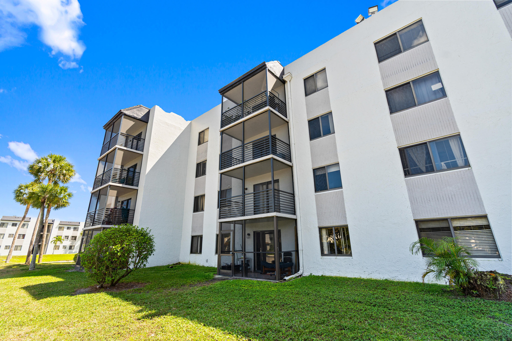 3700 N Pine Island Road - Photo 27