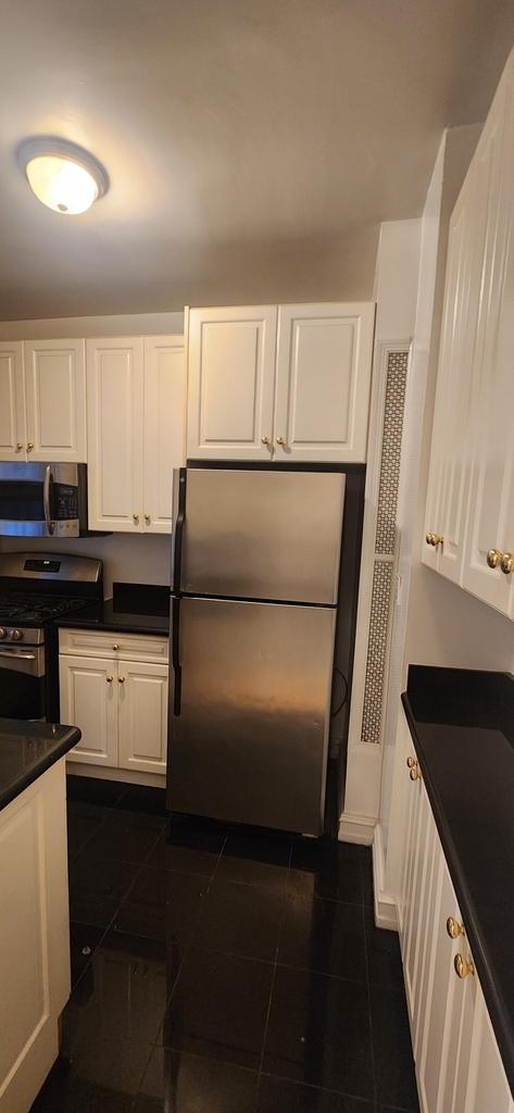 East 47th Street/ 2nd ave - Photo 3