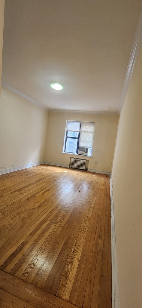 East 47th Street/ 2nd ave - Photo 5