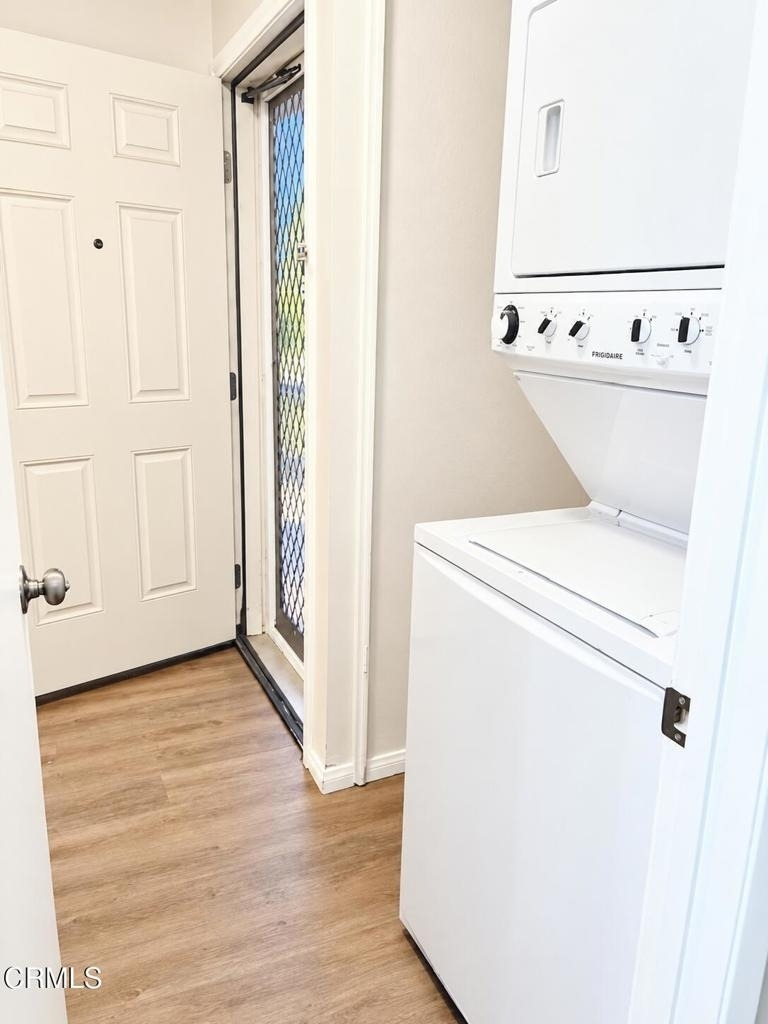 291 E Surfside Drive - Photo 4