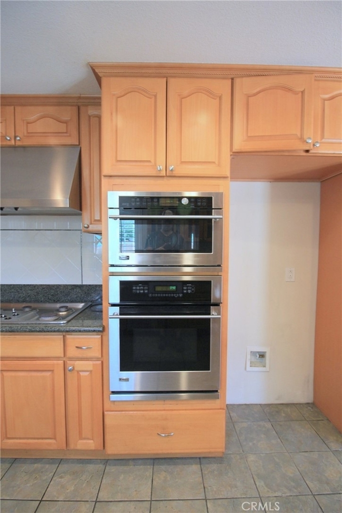 23951 Decorah Road - Photo 8