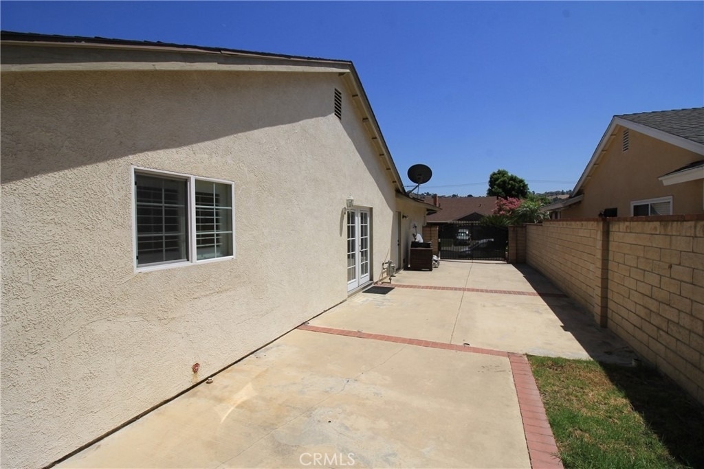 23951 Decorah Road - Photo 22