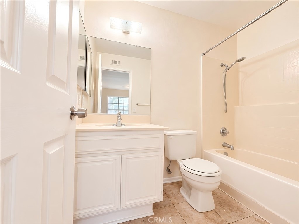 5640 Riverside Dr - Photo 8