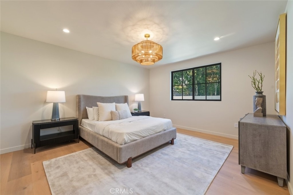 8960 Oak Park Avenue - Photo 29