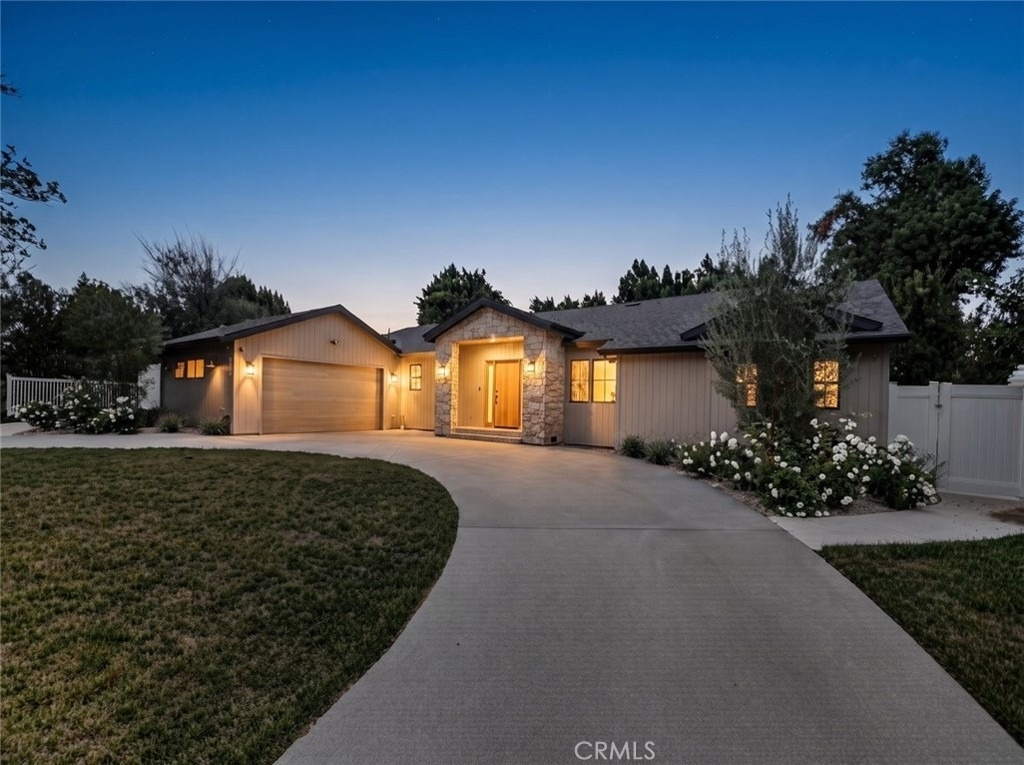 8960 Oak Park Avenue - Photo 8