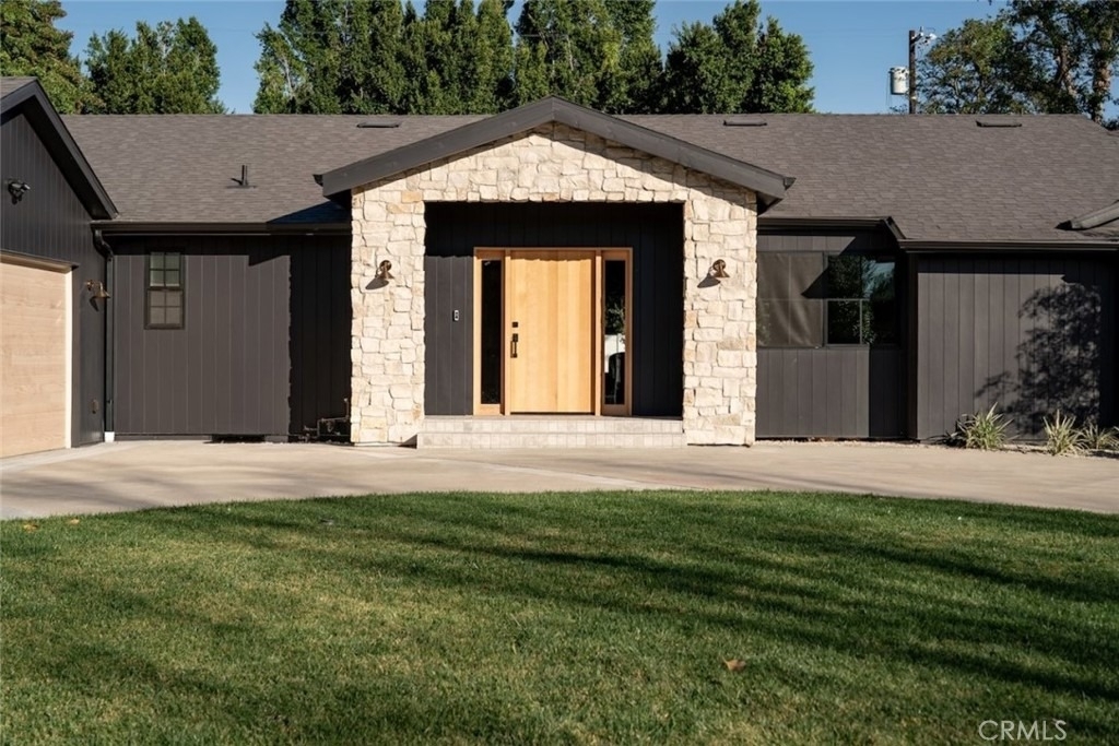 8960 Oak Park Avenue - Photo 6