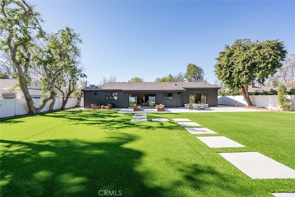 8960 Oak Park Avenue - Photo 58
