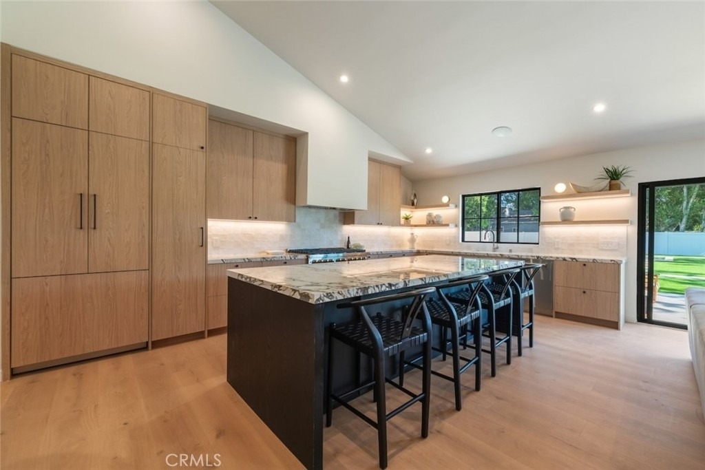 8960 Oak Park Avenue - Photo 14
