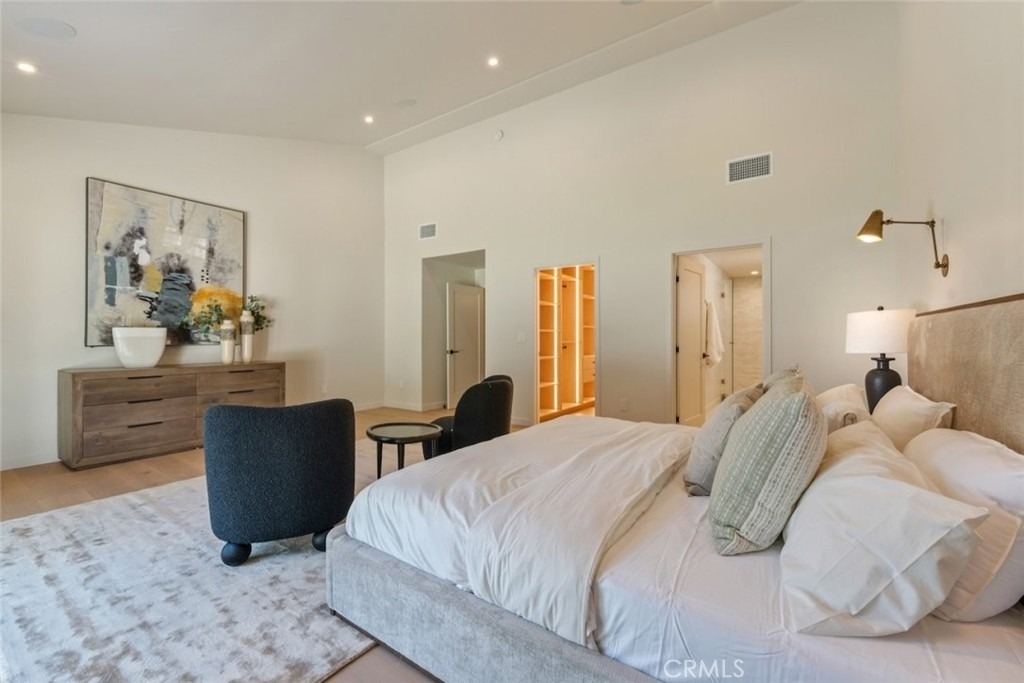 8960 Oak Park Avenue - Photo 53