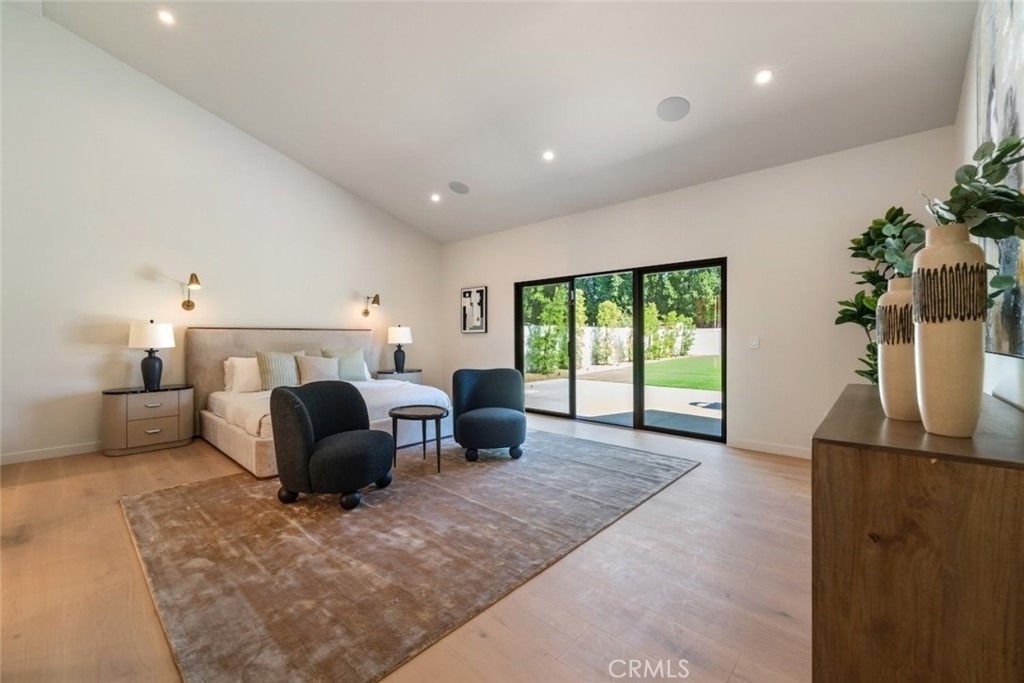 8960 Oak Park Avenue - Photo 42
