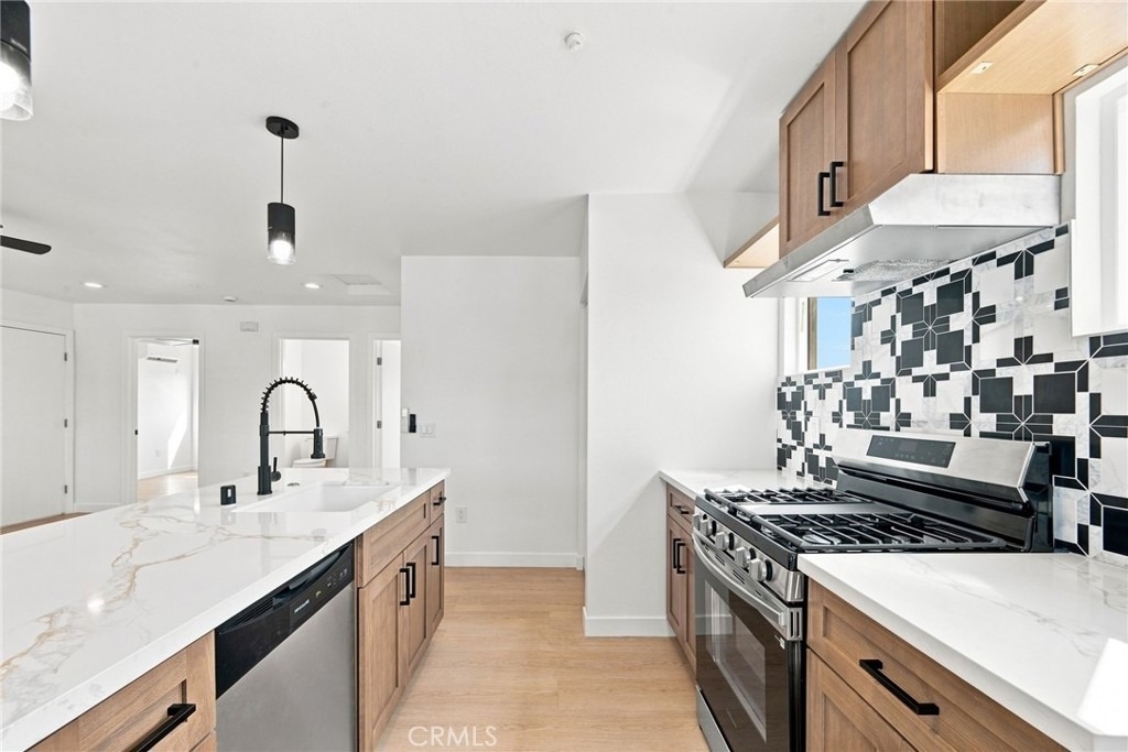 577 West Ave 28 - Photo 1
