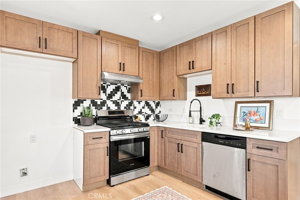 2801 Jeffries - Photo 3