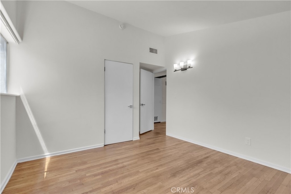 16433 Kingsbury Street - Photo 19