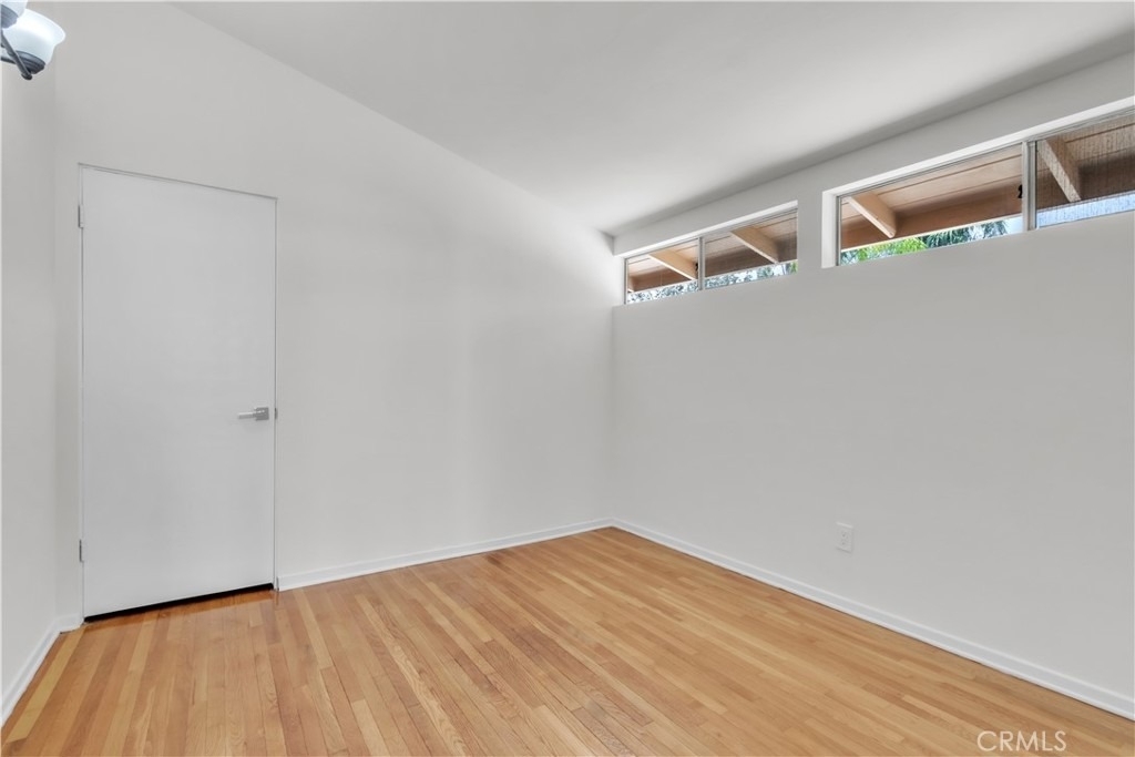 16433 Kingsbury Street - Photo 12