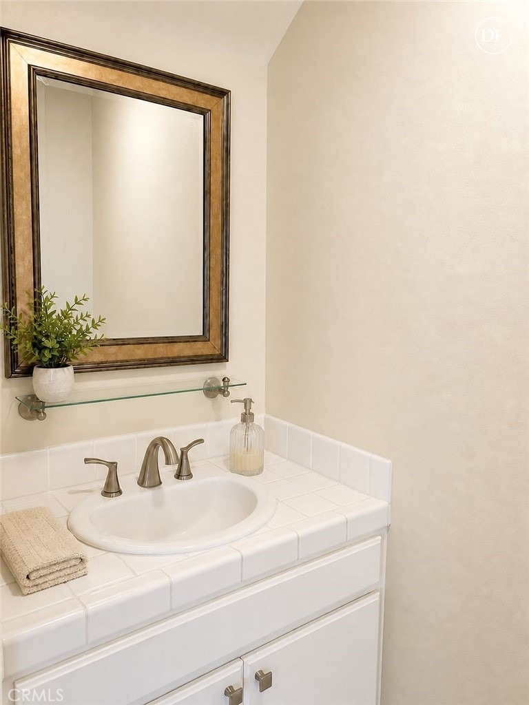 5228 Vantage - Photo 3