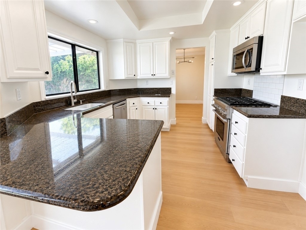6691 Summerhill Court - Photo 8