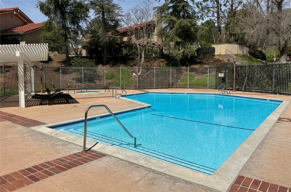 6691 Summerhill Court - Photo 19