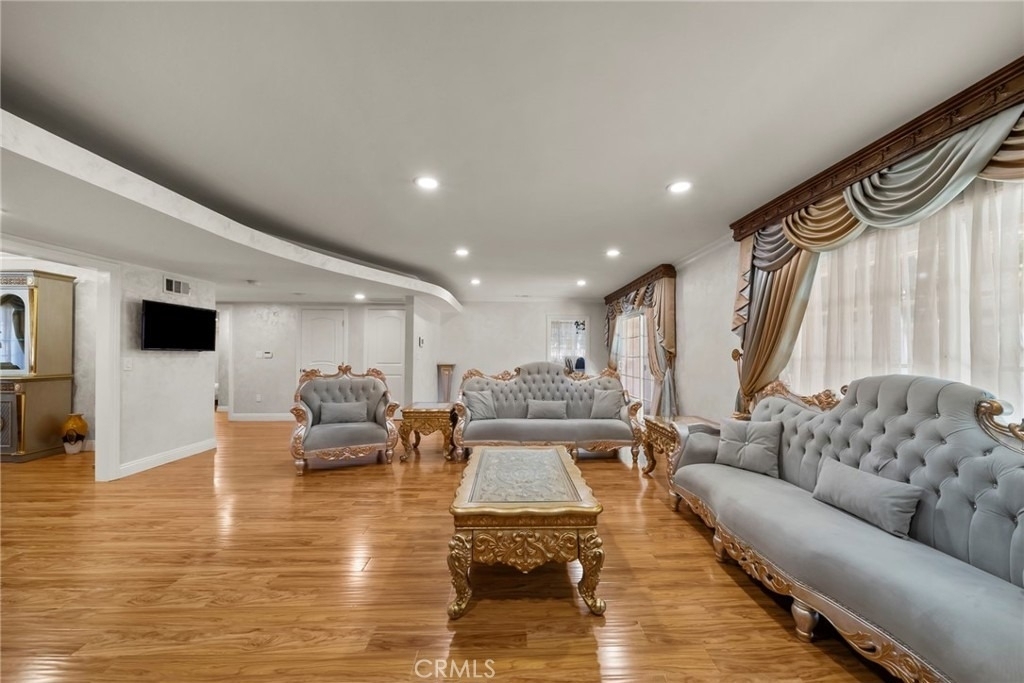 10544 Camarillo Street - Photo 8
