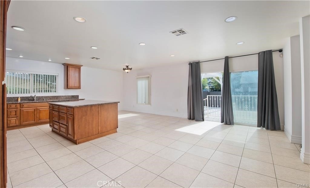 17404 Martha Street - Photo 4