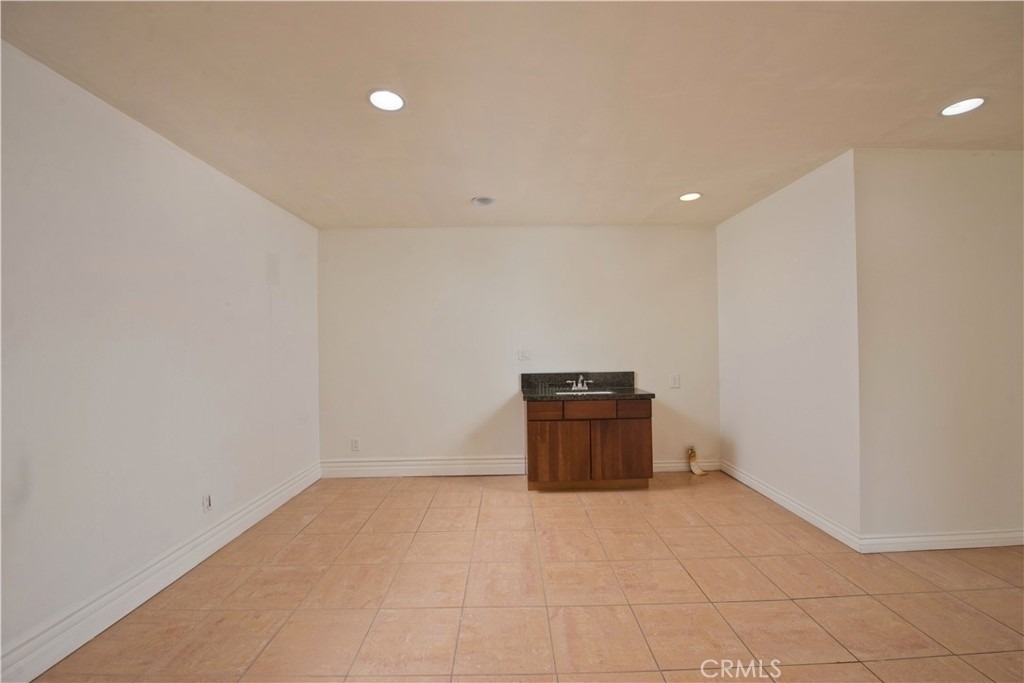 17404 Martha Street - Photo 21