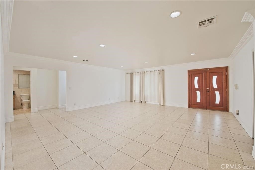 17404 Martha Street - Photo 5