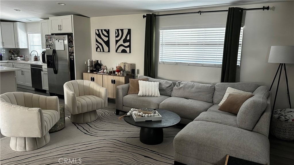 7833 Bothwell - Photo 1