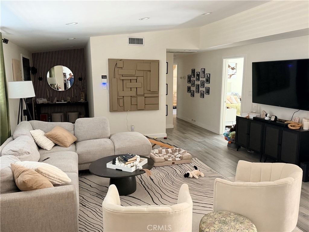 7833 Bothwell - Photo 32