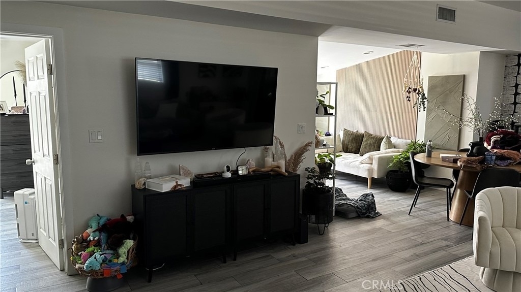 7833 Bothwell - Photo 9