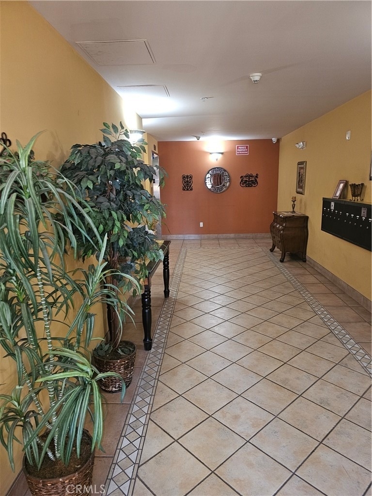 14343 Burbank Blvd. - Photo 2