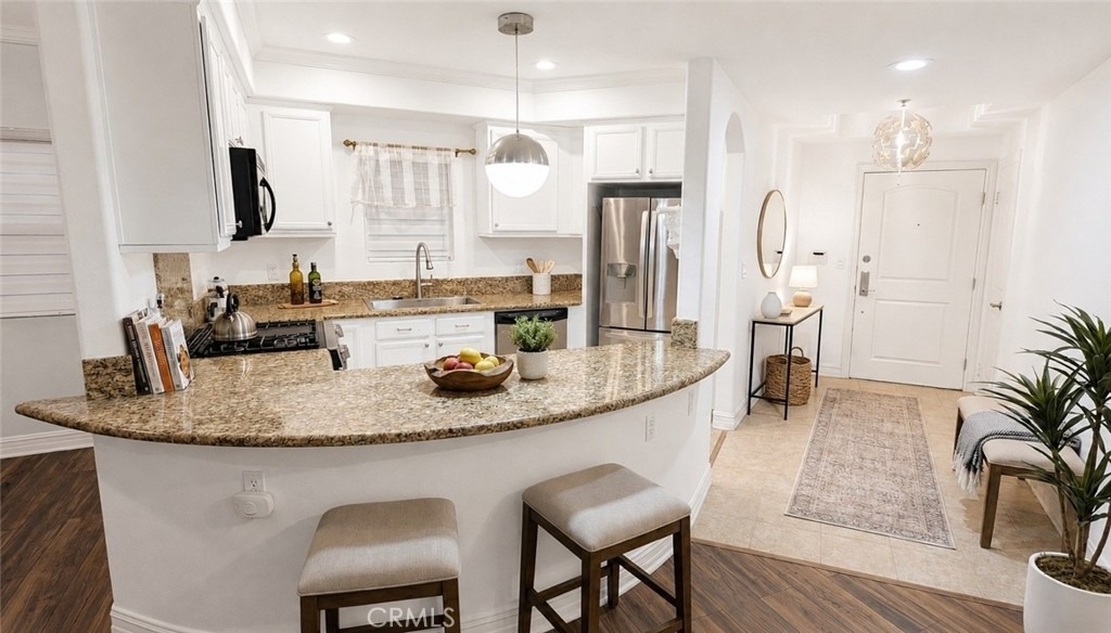 14343 Burbank Blvd. - Photo 6