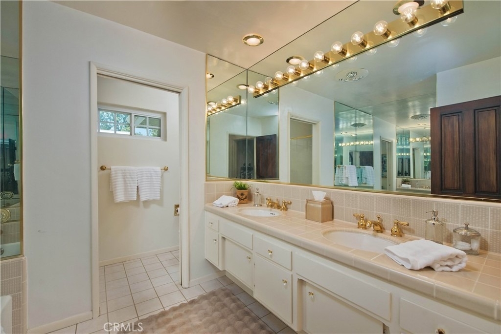 18056 Lake Encino - Photo 20