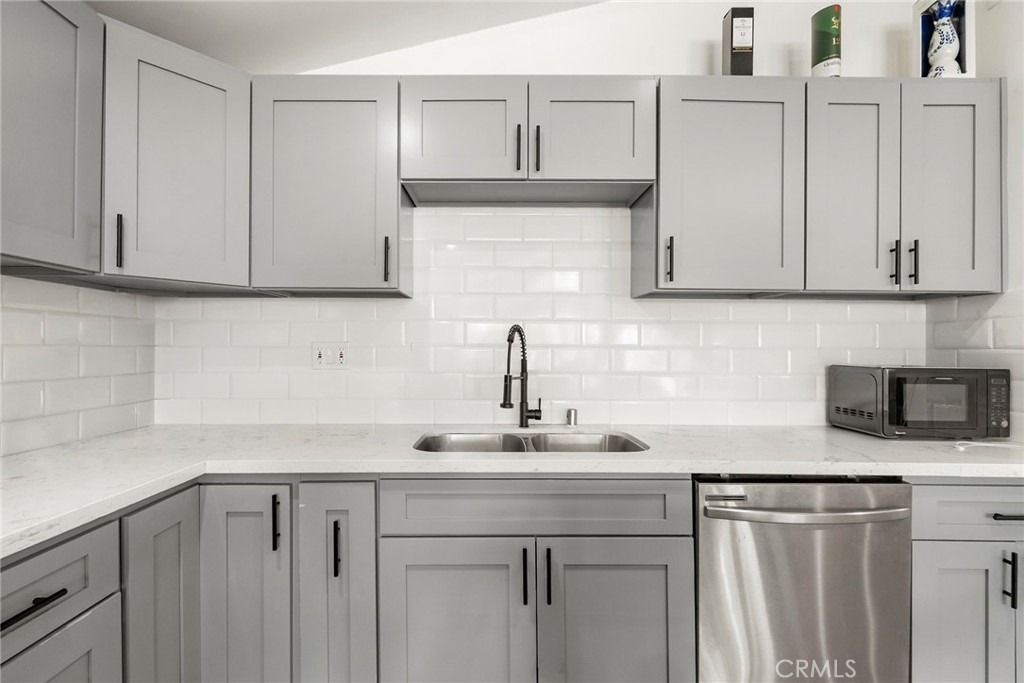 6413 Wystone - Photo 9