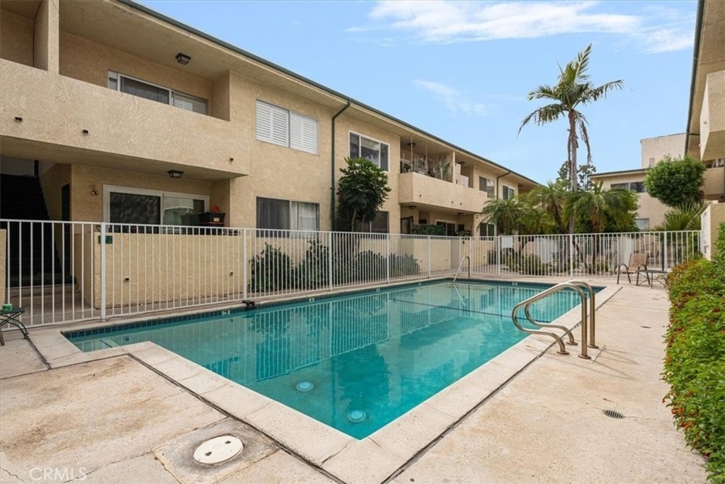 5328 Newcastle Avenue - Photo 13