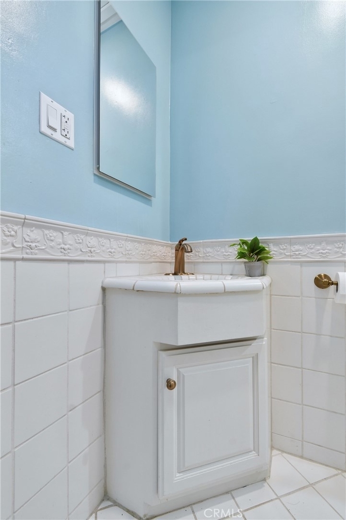 15480 Friar Street - Photo 32