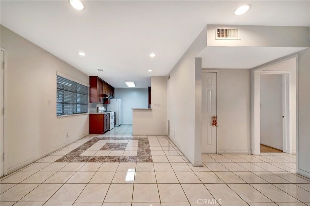 5315 Zelzah - Photo 2