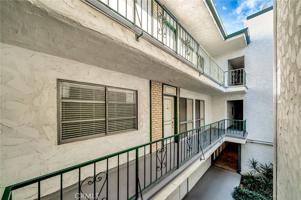 5315 Zelzah - Photo 18