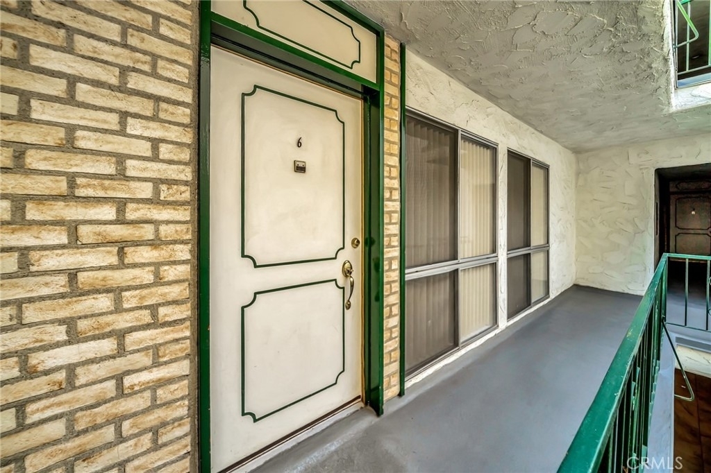 5315 Zelzah - Photo 1