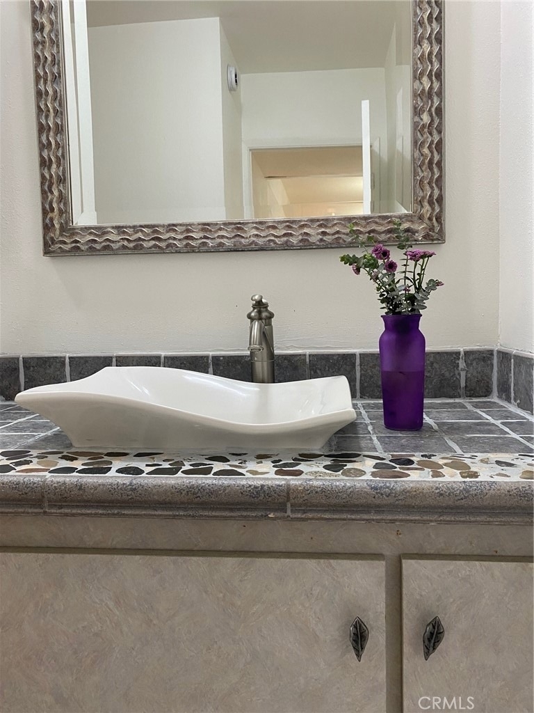 5257 Radford Avenue - Photo 12