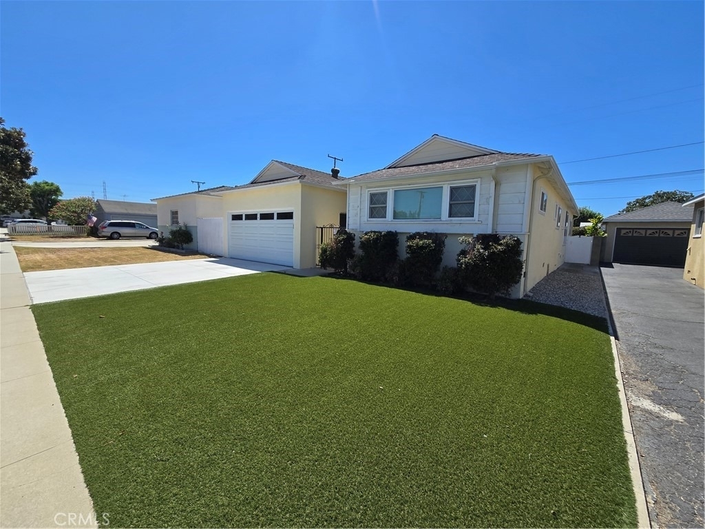 17227 Wilton Place - Photo 0