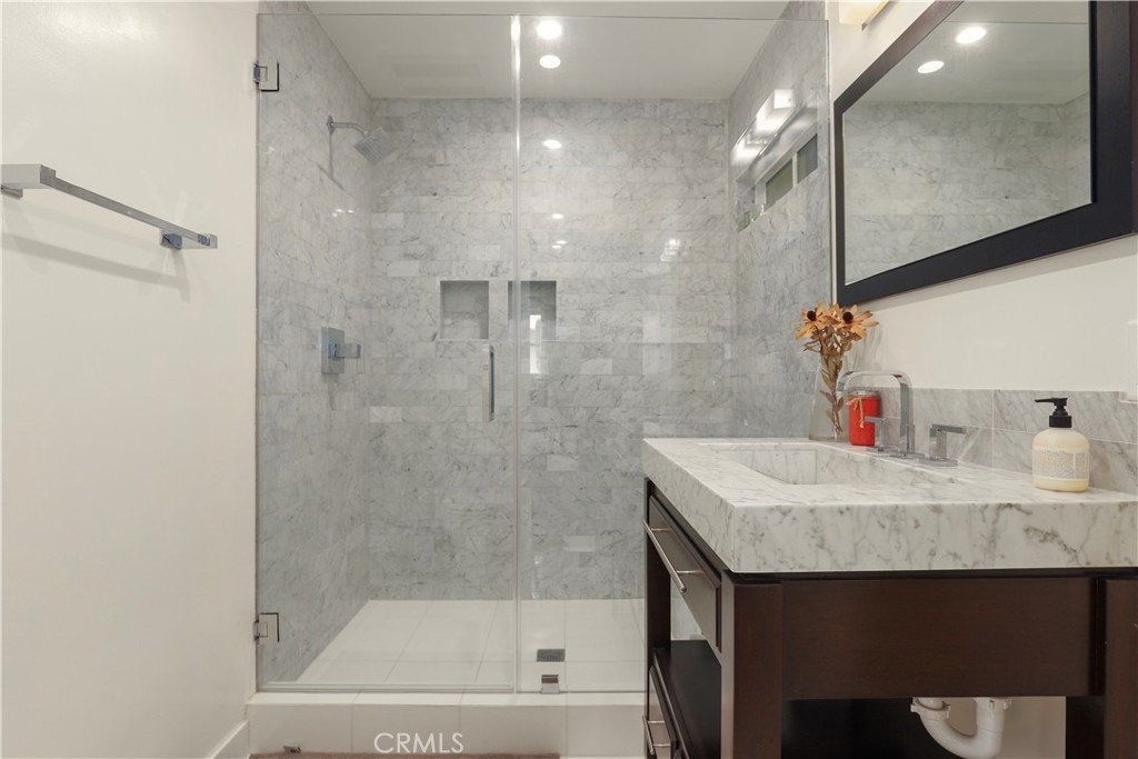 1633 N Beverly Drive - Photo 19
