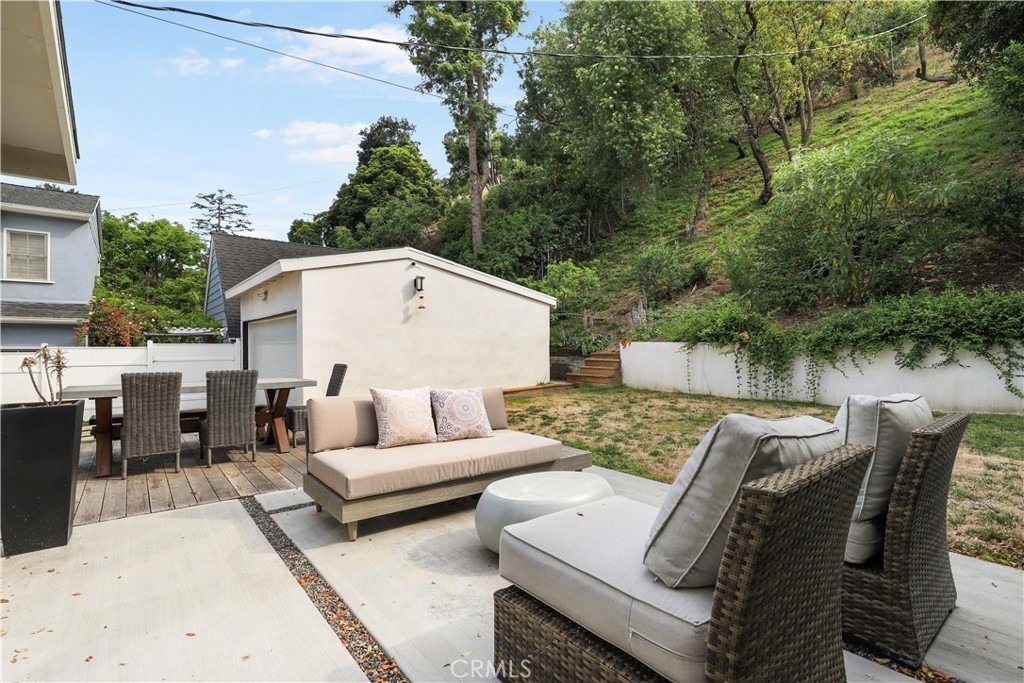 1633 N Beverly Drive - Photo 22