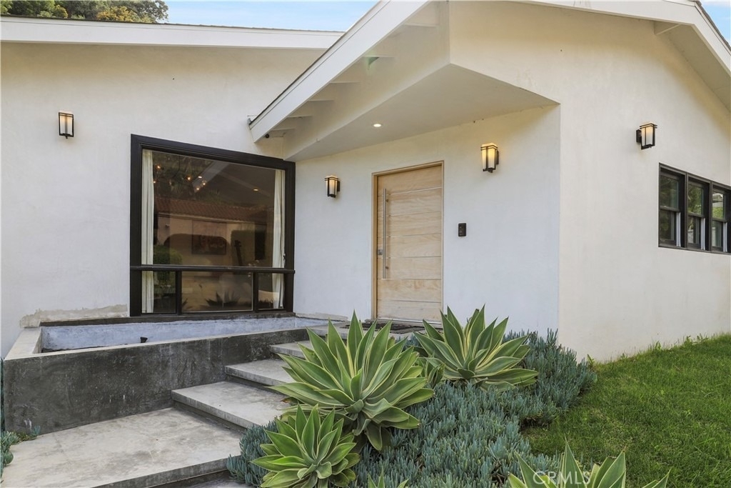 1633 N Beverly Drive - Photo 27